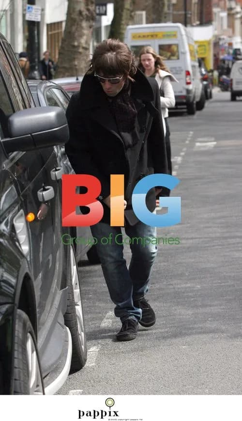 Liam Gallagher and Nicole Appleton Shopping