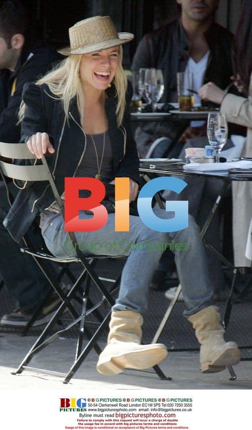 Sienna Miller Lunch with Friends in NYC