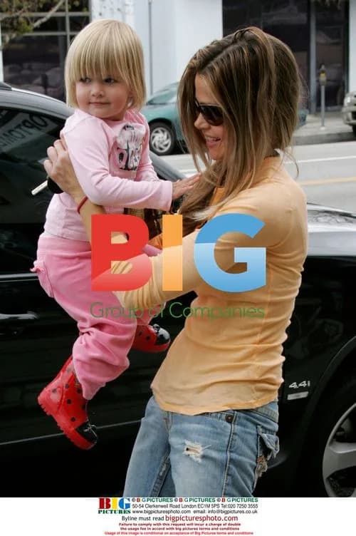 Denise Richards Shopping with Daughter