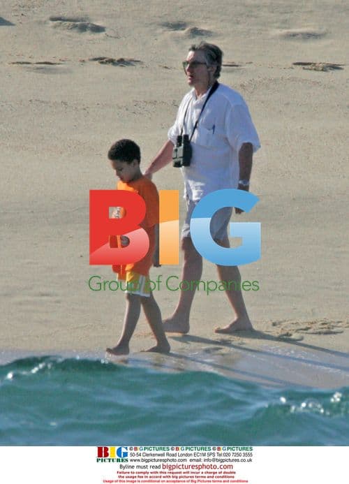 Robert DeNiro and family enjoy beach day in Mexico