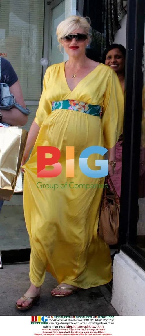 Gwen Stefani Shopping for Indian Fashion