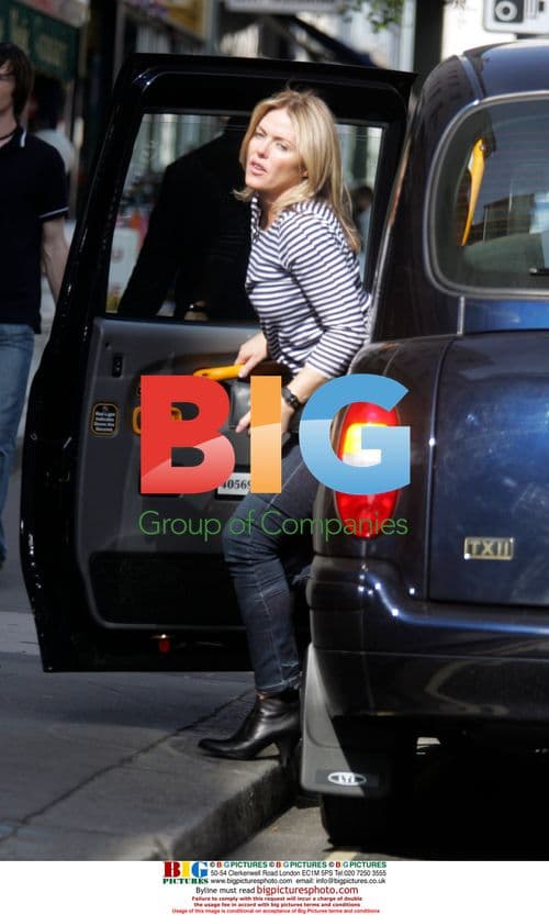 Patsy Kensit Spotted Shopping in Tight Jeans