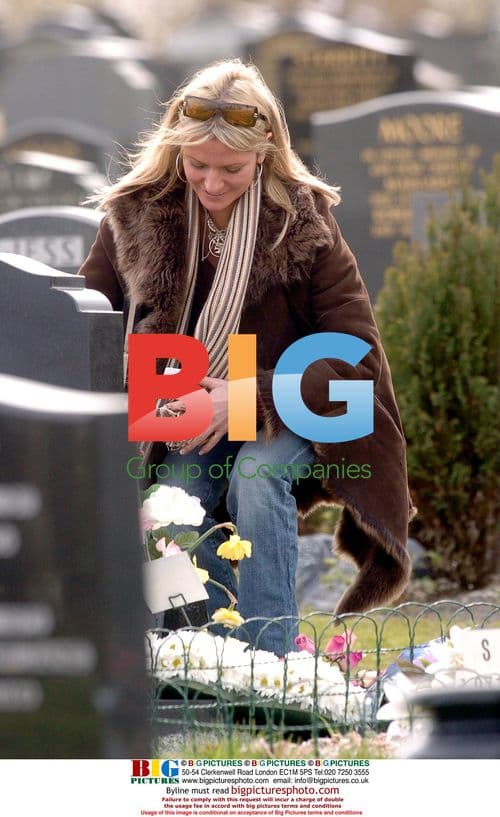 Alex Best visits George Best\'s grave in Belfast