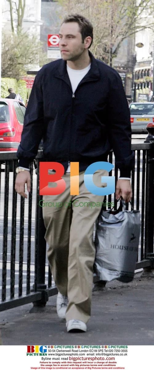 David Walliams Walks in Hampstead, London