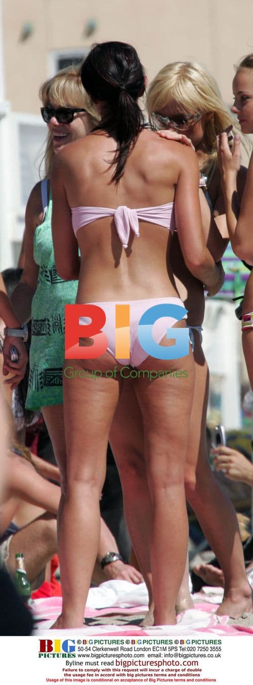 Paris & Nicky Hilton frolic on Malibu beach