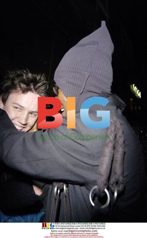 Singer Grace Jones leaves theatre