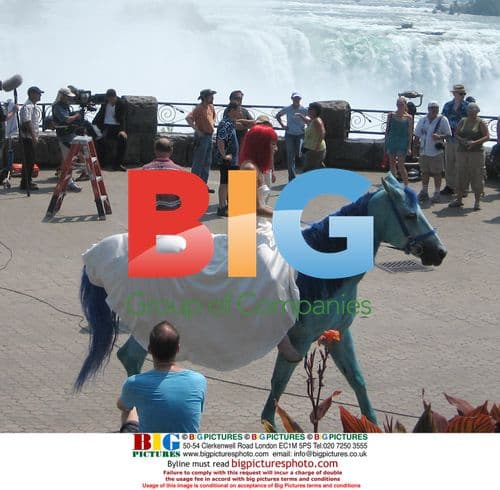 Sienna Miller Filming Camille at Niagra Falls