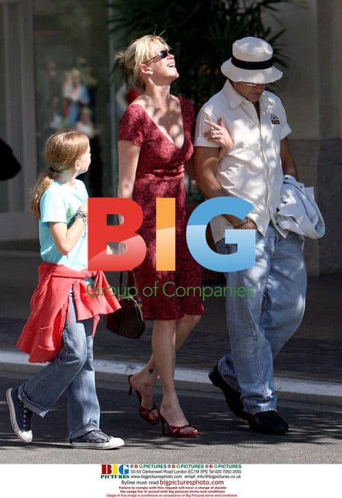 Antonio Banderas and Melanie Griffith out with daughter