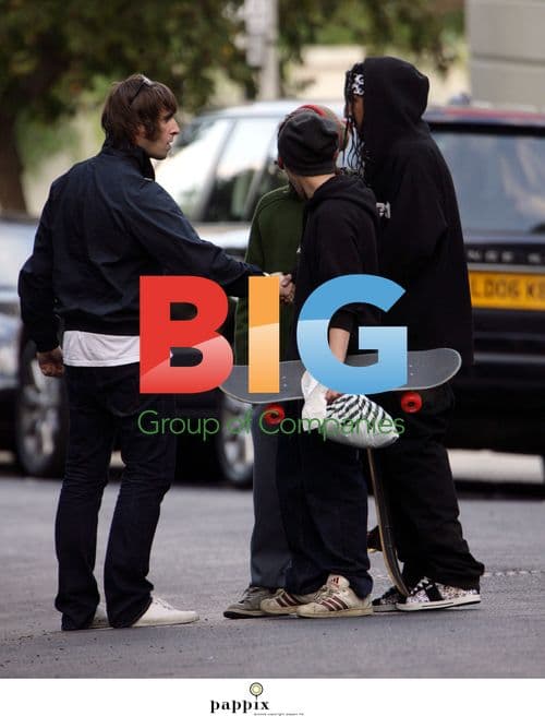 Liam Gallagher Leaves Recording Studio