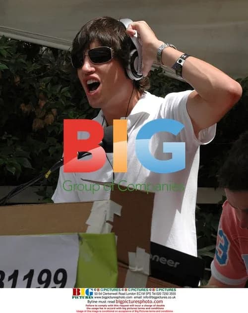 Vernon Kay DJing at Radio One Weekend in Ibiza