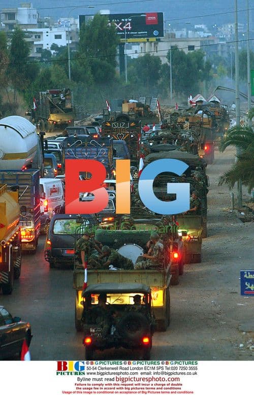 Lebanese Soldiers Travel Toward Litani River