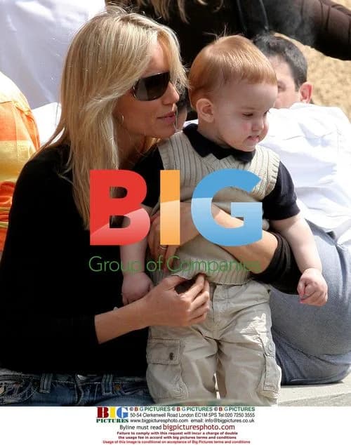 Kristen Pazik & Shevchenko's Kid in Portofino