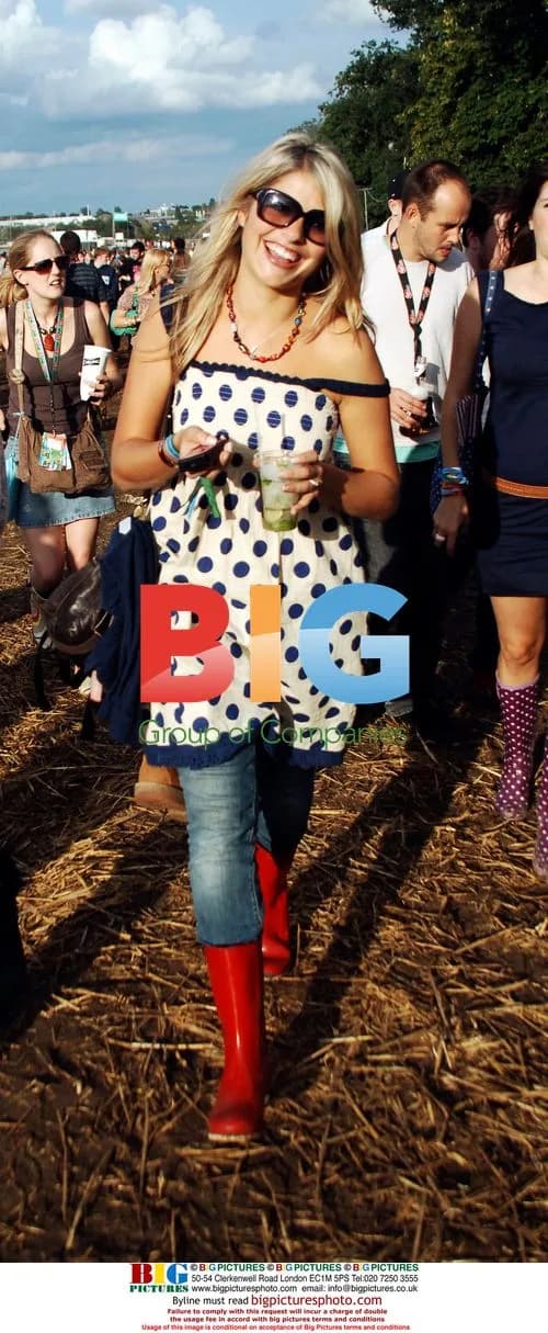Holly Willoughby at V Festival 2006