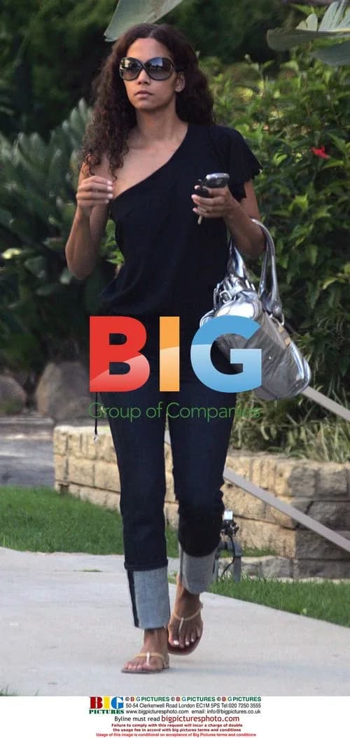 Halle Berry Goes Shopping In Los Angeles