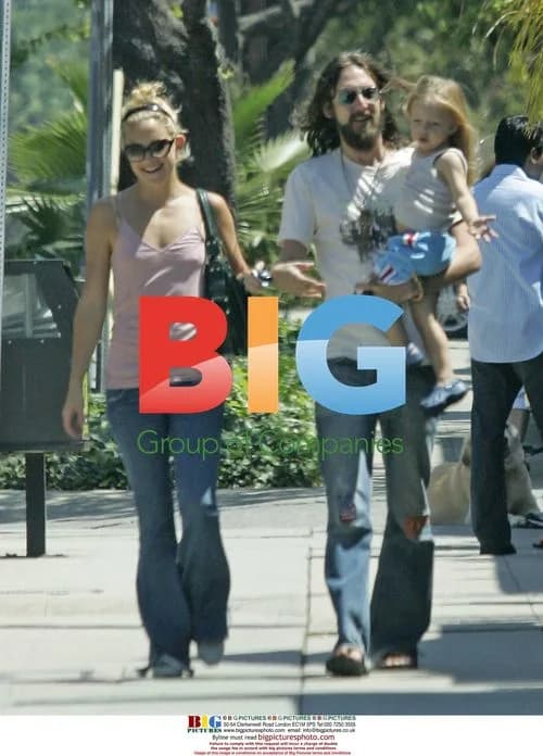 Chris Roberson and Kate Hudson with son Rider