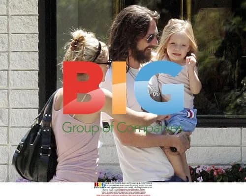 Chris Roberson and Kate Hudson with son Rider