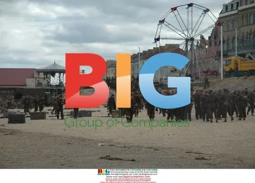 Keira Knightley films Atonement on Redcar beach