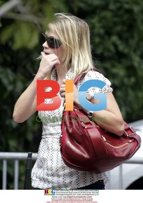 Reese Witherspoon Shopping at Fred Segal