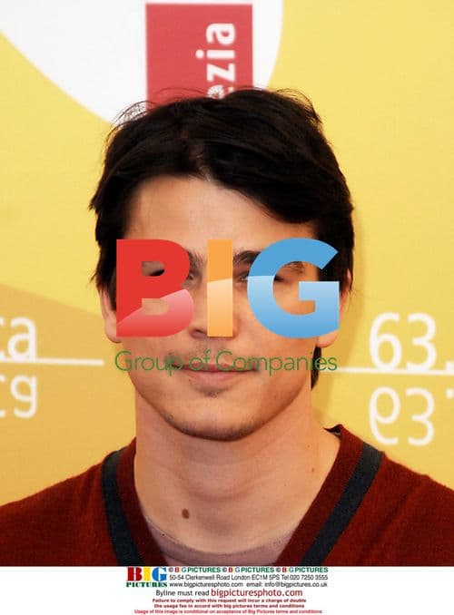 Josh Hartnett Arrives at Venice Film Festival