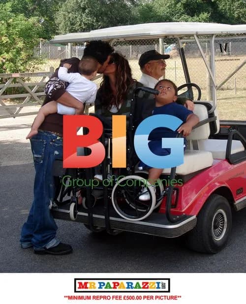 Katie Price and Peter Andre's Family Zoo Visit