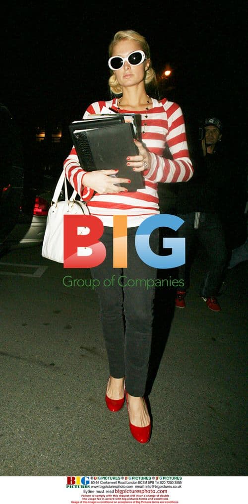 Paris Hilton and Nicole Richie Christmas Shopping