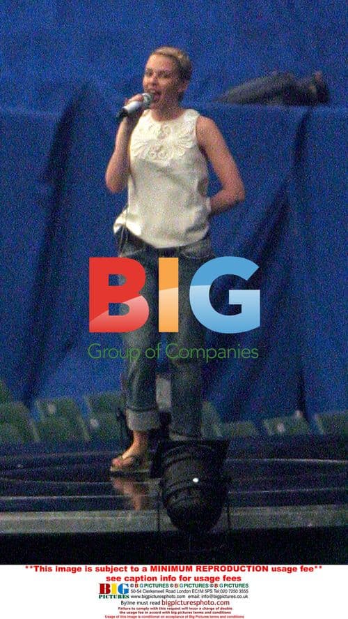 Kylie Minogue Sound Check Before Concert