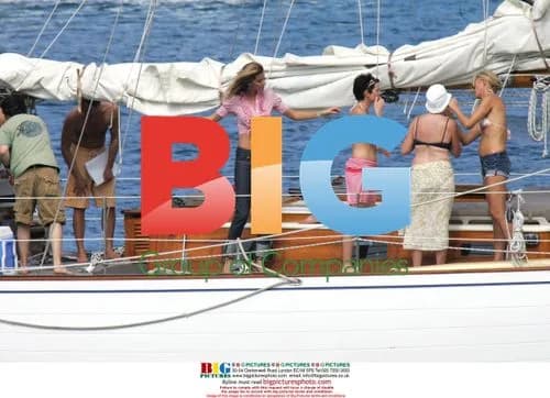 Gisele Bundchen Photoshoot in Saint Barthelemy