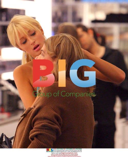 Paris Hilton and Brett Ratner's mom shopping