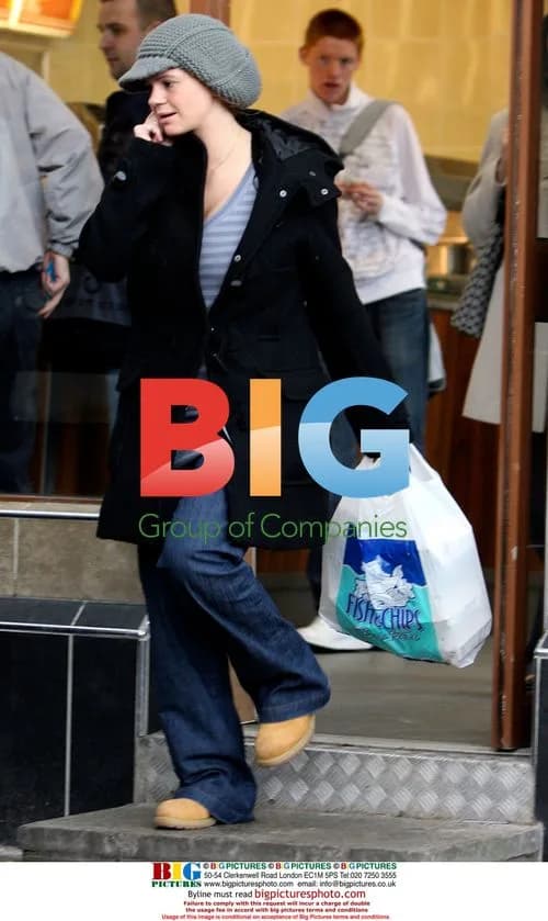 Kerry Katona and boyfriend house hunting