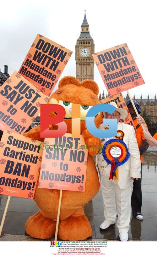 Alan 'Howling Laud' Hope and Garfield March to Ban Mondays
