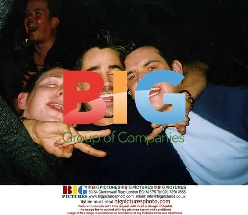 Colin Farrell drinking with friends