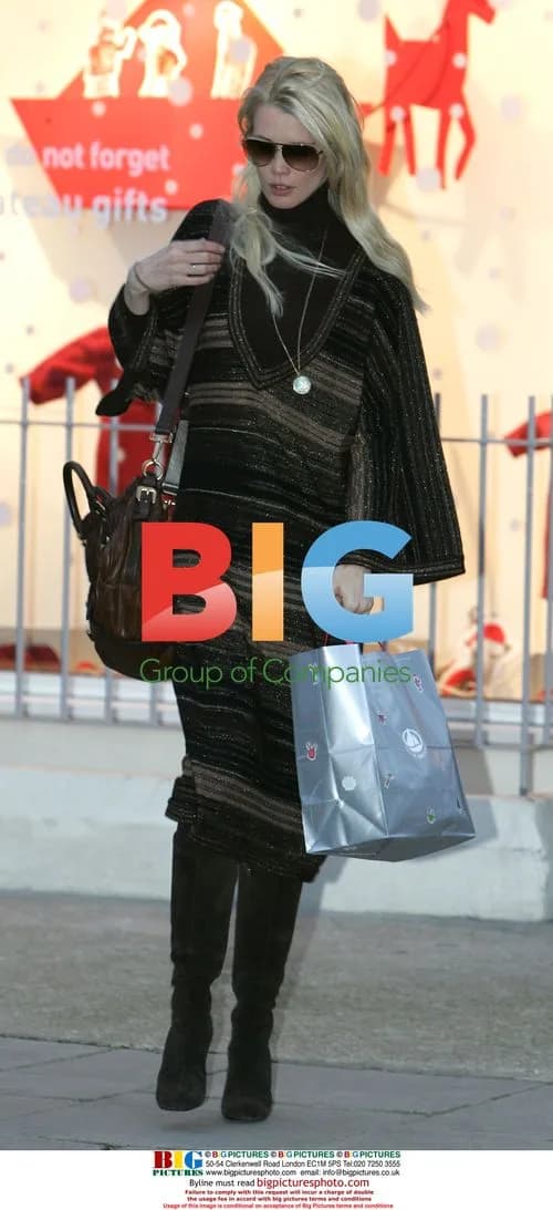 Claudia Schiffer Shopping in Notting Hill