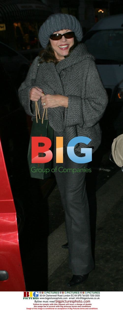 Joan Collins at San Lorenzo in London