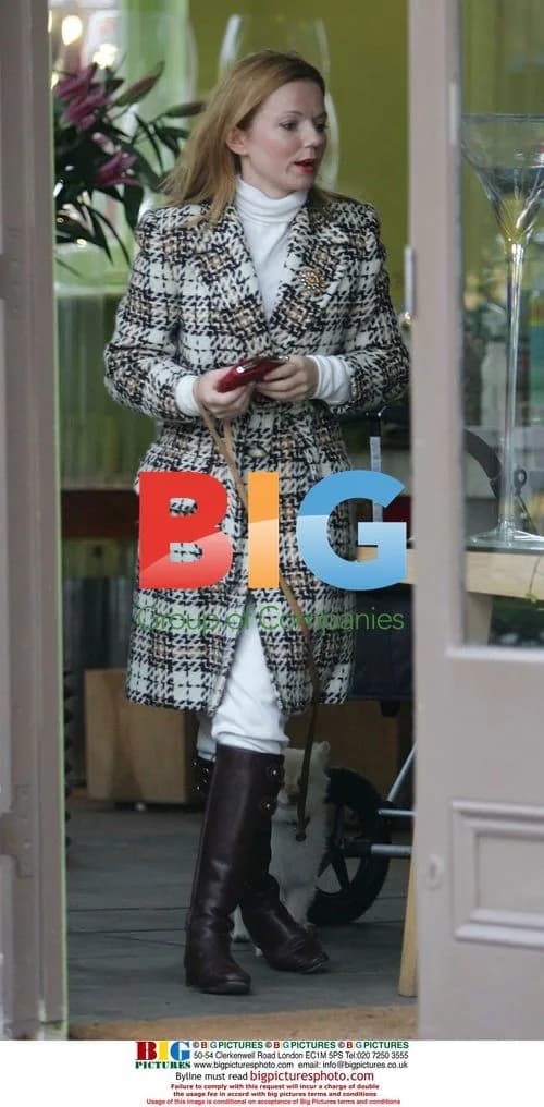 Geri Halliwell Shopping with Daughter