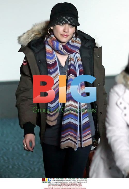 Hilary Duff Arrives in Vancouver