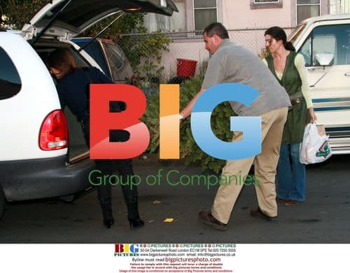 Katie Holmes Celebrates 28th Birthday