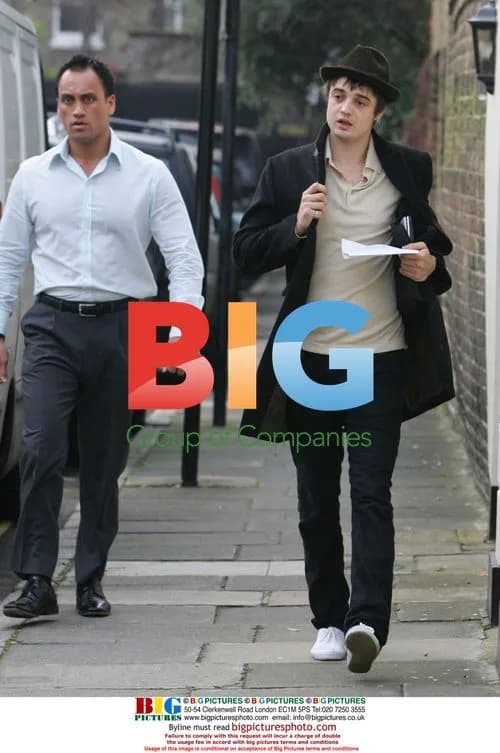 Pete Doherty Leaving Kate Moss' Home