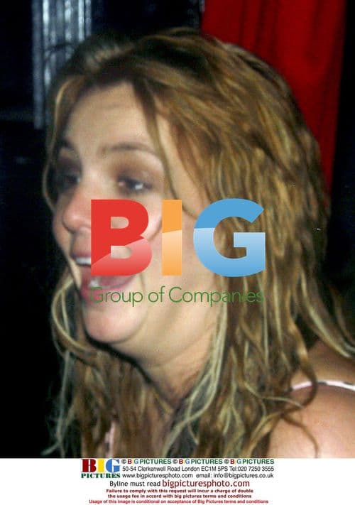 Britney Spears Gets Late Night Tattoo