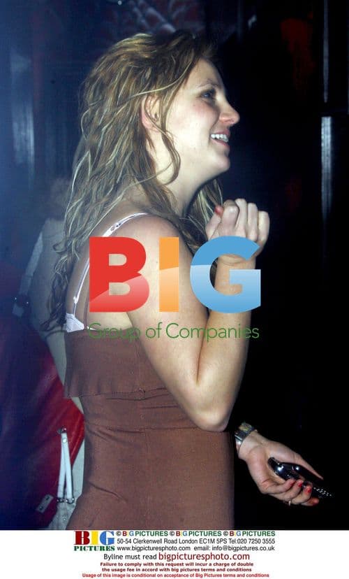 Britney Spears Gets Tattoo with Sister