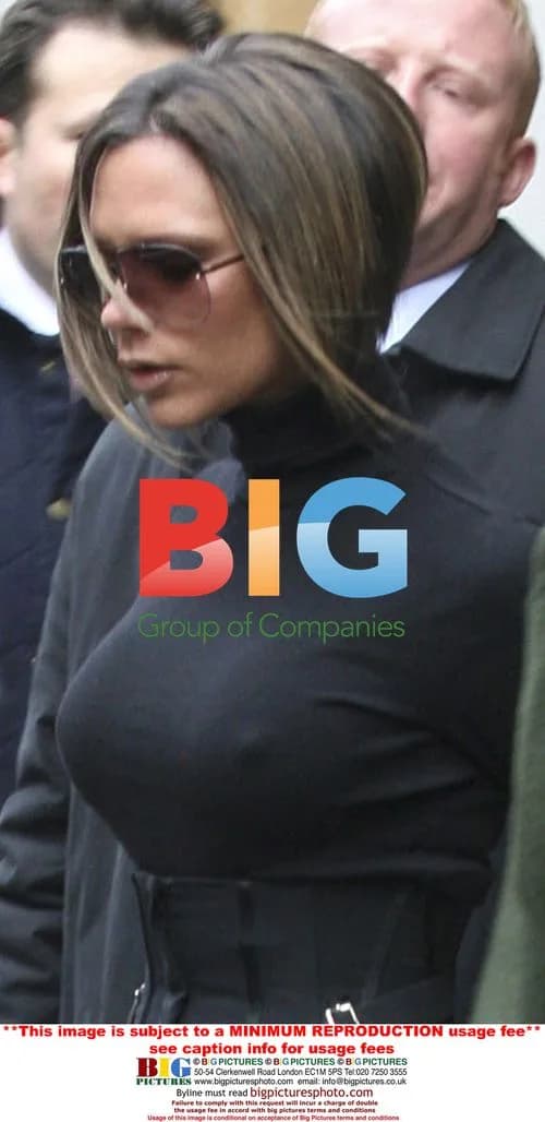 Victoria Beckham in All Black Shopping