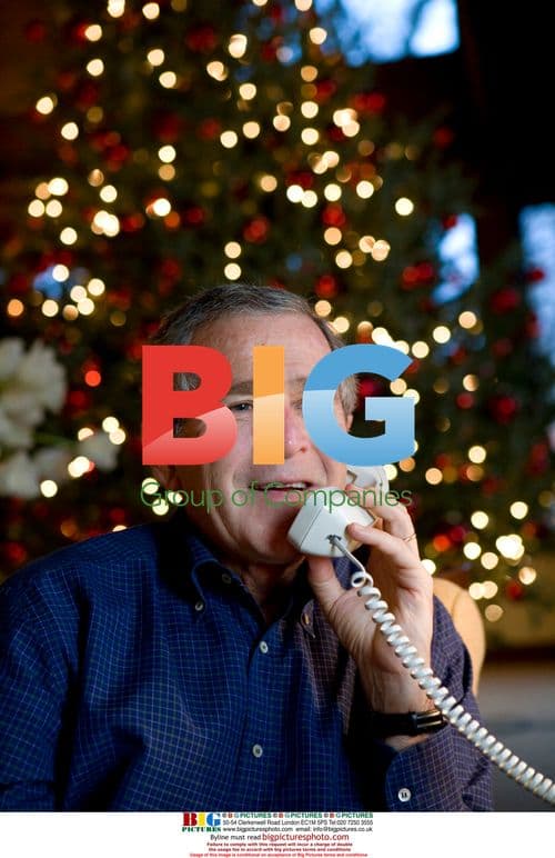 Bush Makes Xmas Calls to Troops at Camp David