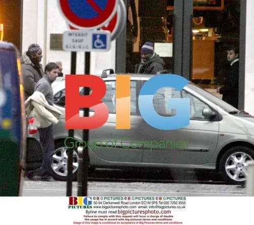 Kylie Minogue and Olivier Martinez Christmas Shopping