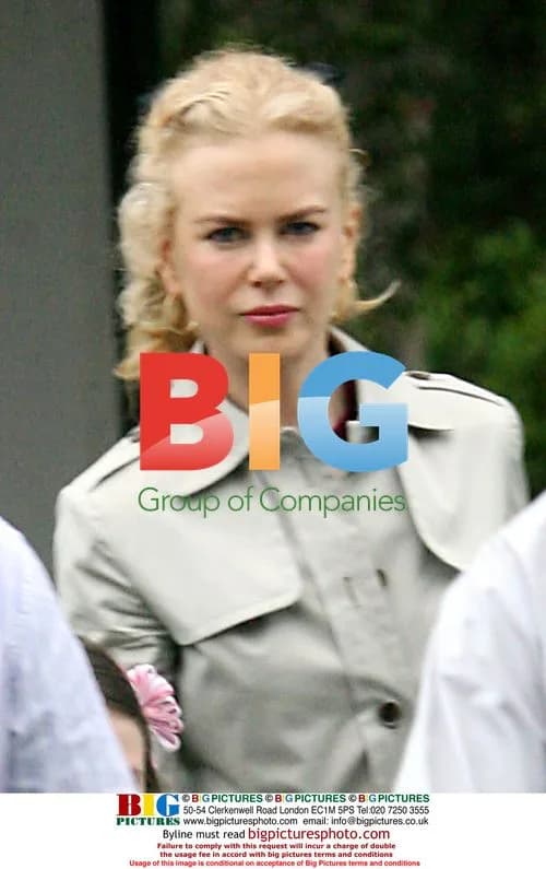 Nicole Kidman Arrives at Parents' House Upset