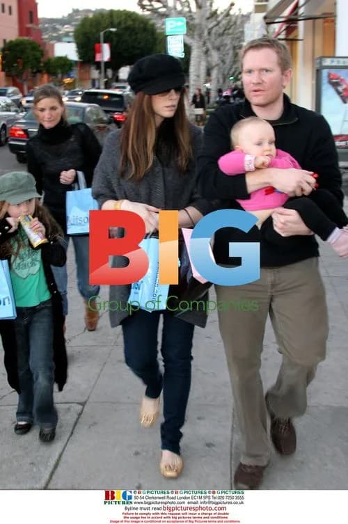 Kate Beckinsale shops with daughter in Beverly Hills