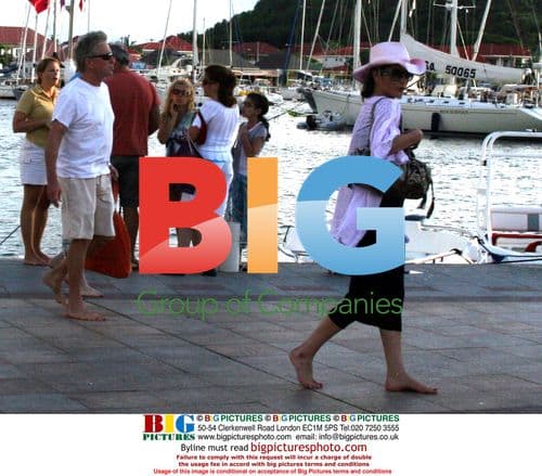 Catherine Zeta-Jones, Michael Douglas, and family board yacht