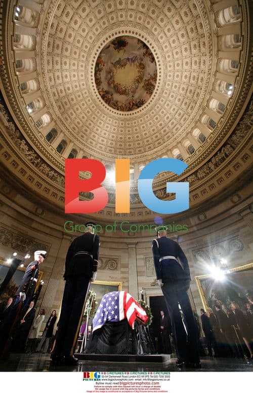 Gerald Ford lying in state at US Capitol