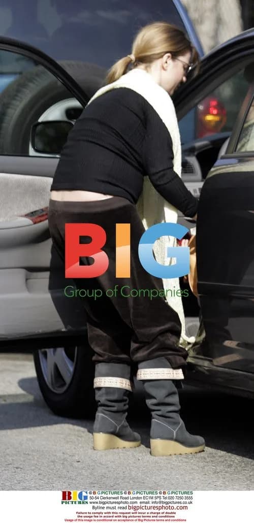 Geri Halliwell Out Shopping in Hollywood