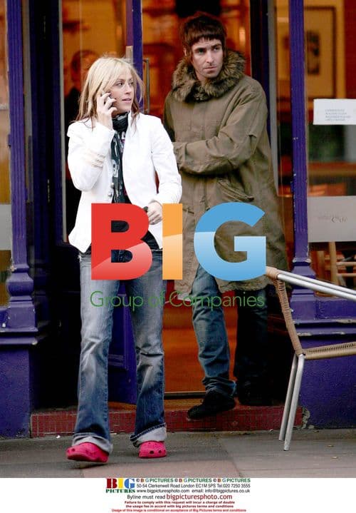 Liam Gallagher and Nicole Appelton Grab Takeout