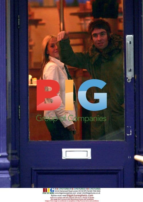 Liam Gallagher and Nicole Appelton Grab Takeout