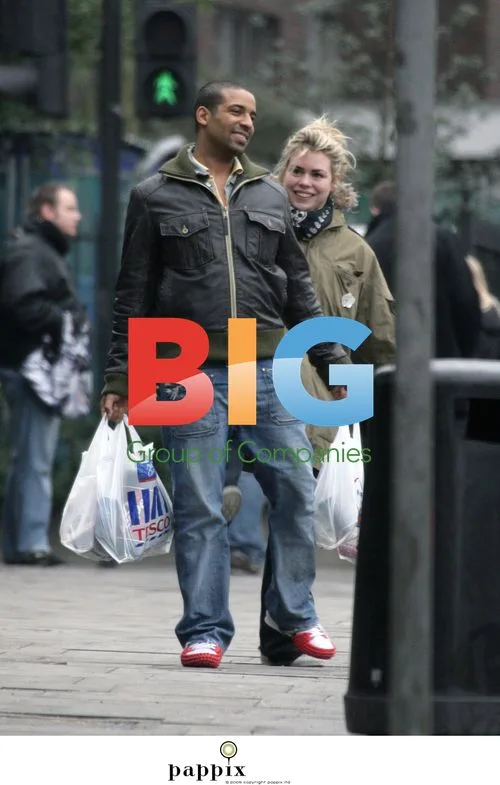Billie Piper & Boyfriend Grocery Shopping